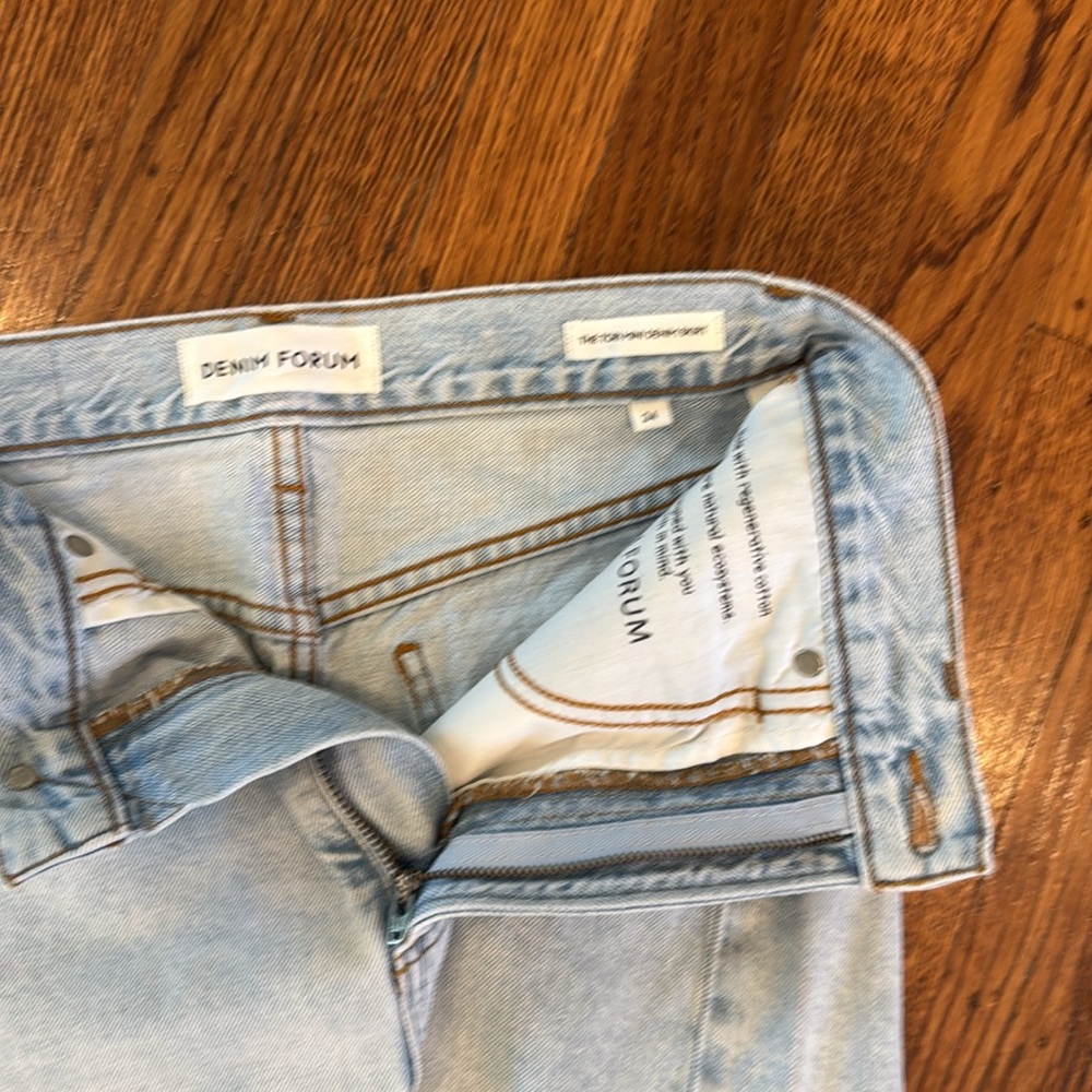 Aritzia - Denim Forum - The Tori Mini Denim Skirt waist 24 - Picture 4 of 6